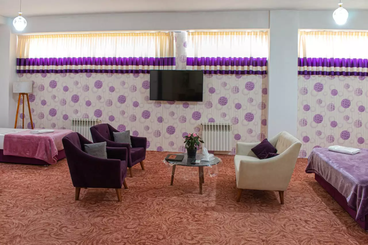 Alibaba https://cdn.alibaba.ir/ostorage/hotel-accommodation-images/6909c1bba1e6f83605b7e9b4_سه تخته.webp